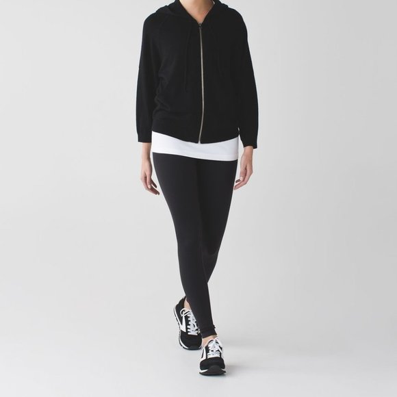 lululemon athletica Pants - Lululemon Medium Rise Wunder Under - Size 8